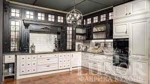 Черно-белые кухни: дизайн и фото интерьеров