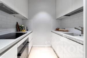 Дизайн узкой кухни в интерьере