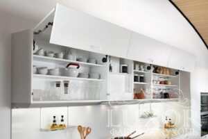Идеи дизайна кухни под потолок с фото в интерьере